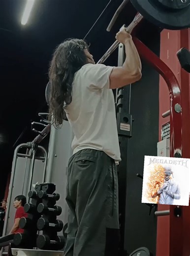 ESCUCHEN @Megadeth, SE ESTA HACIENDO HISTORIA 🤘🤘 PD:FRASE SACADA DE LA CANCIÓN