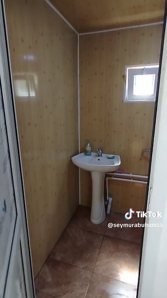 Özüm üçün bağda konteynerden bele gözəl şəraitli ev düzəltmişəm.