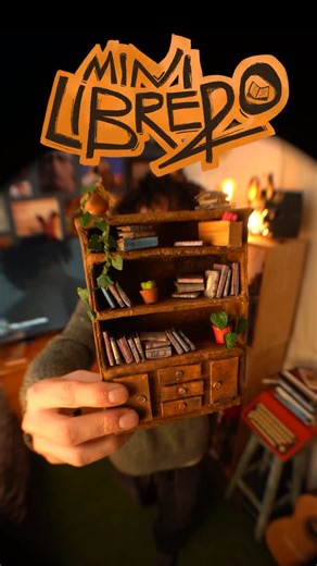 Jerry Ravelo on Instagram: "14 regalos para el 14 de febrero, hoy cómo hacer un mini librero a mano #DIY #arte #sanvalentin #regalos #libros"