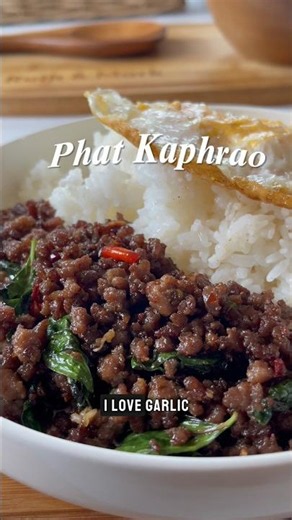 Quick and easy Thai Phat Kaphrao recipe #shortrecipe #cooking #padkrapao #everydaywoksoflife