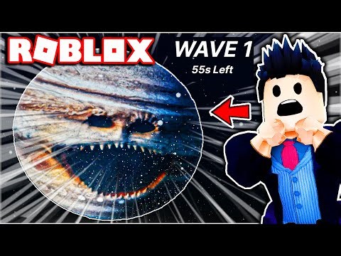 CAN WE SURVIVE THE TRAIN in THE MOON WAKES UP in Roblox