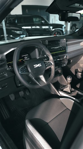 76 reactions · 8 comments |  Duster vs Bigster  In onze nieuwste video vergelijken we twee bijna identiek uitgeruste modellen en dat maakt het verschil extra interessant! Welke SUV past het best bij jou?  Team Duster of Team Bigster? Laat het ons weten in de comments! #VanTrierGroep #Dacia #Duster #Bigster #SUV | Van Trier Groep - Kalmthout & Sint-Job | Facebook