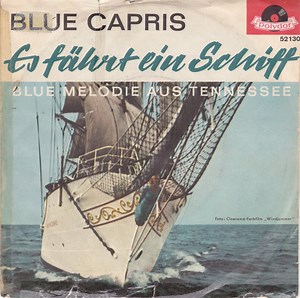 11362001-Blue-Capris-Es-Fährt-Ein-Schiff-Blue-Melodie-Aus-Tennessee