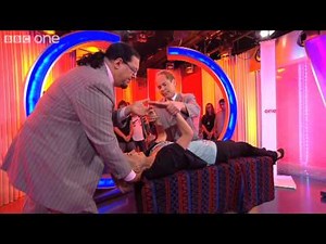 Penn and Teller Levitation Magic - The One Show - BBC