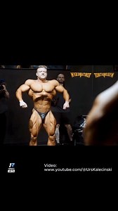 Three days before Mr. Olympia 2025, Urs Kalecinski had the last training. In this context, the open debutant once again used the opportunity for a form check. "A flat bear, but a bear that's in shape! " was the self-esteem, which one can make an image of oneself. #urskalecinski #themiraclebear #mrolympia #MrOlympia2025 #openbodybuilding #bodybuilding | Urs Kalecinski