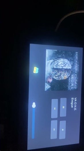 ESP32-display-with-album-art-and-dynamic-colors-from-Music-Assistant