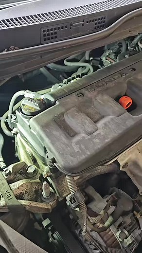 How to Fix an Oil Leak on a Honda Civic
