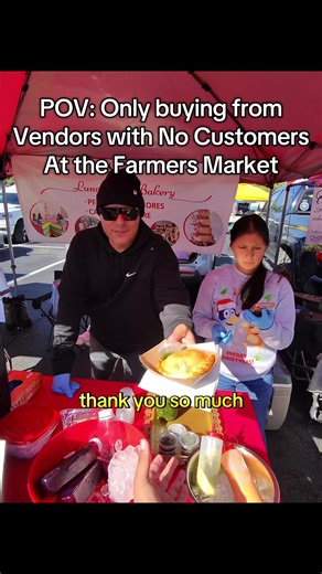 She makes amazing Peruvian Chicken Empanadas! Giving back to the community part 95 #pov #farmersmarket #wholesome #localbusiness #vendor