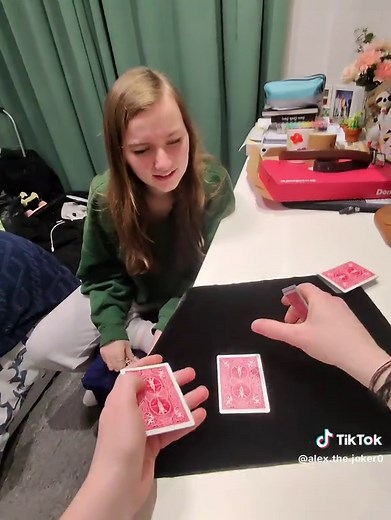 Learn Amazing Card Magic Tricks Today!