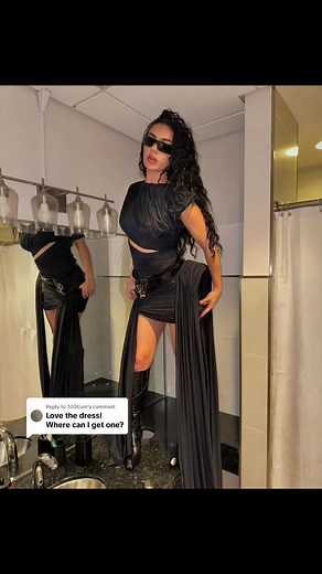 Replying to @3030um idk ask charli. it’s a runway sample boo. not sold in stores. only worn by celebrities.