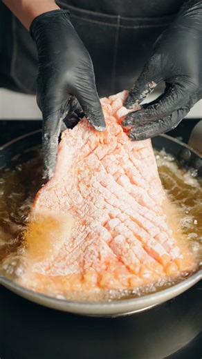 48K views · 269 reactions | Crispy on the outside, tender on the inside 李 Today we deep-fried salmon — dipped in egg, coated in flour, and fried to golden perfection. This is your sign to try salmon the crunchy way  #DeepFried #salmonrecipe #salmonella #FoodieFinds #ComfortFood #GoldenBites #HomeCooking #FoodLovers #DinnerInspo #ThermoPro #bbqlover #bbqlife #ASMRCooking #ASMRFood | ThermoPro | Facebook