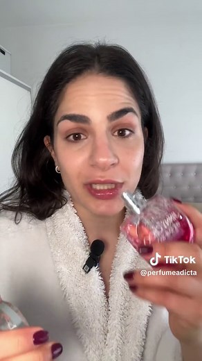 A qué huele Jimmy Choo Blossom y su relación con la edad