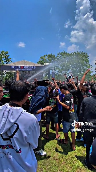 Adem Panas: Gaya Hidup Kekinian di Bojonegoro