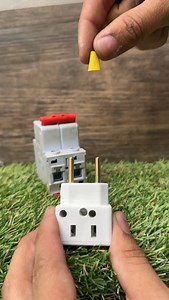 2.6K views · 19 reactions | Fast and secure connection Quick electric fix #DIYFrançais #SafeLink #PowerHack | ProjectduJour.ie | Facebook