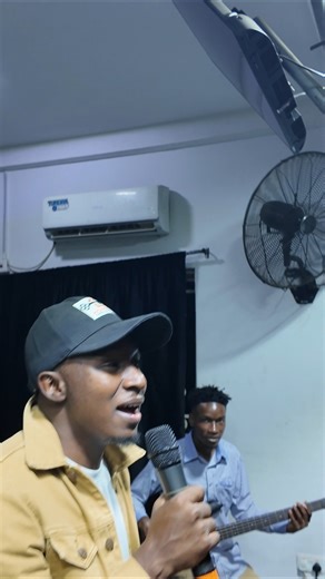 Beautiful Rendition @SN Moses If you know him, tag him in the comments. If you don't write the lyrics in the comments. | Jeremiah Gyang