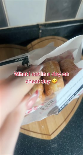 What I Eat in a Day on Cheat Day