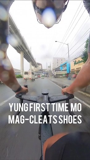 First time using cleats?#cleatshoeabike #roadbike #trafficjam
