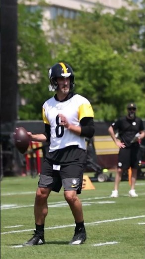 First Rodgers to Pittman Jr. connection 👀