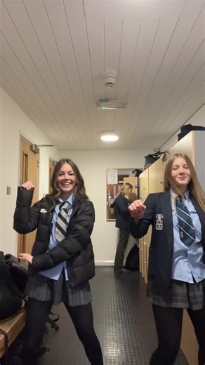 Cutest Dance Routine by School Kids