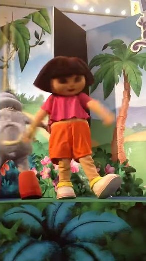 Part 1 Dora the Explorer - Animalito Adventure in United Square