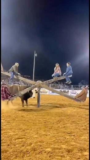 11K views · 45 reactions | The last Beautiful woman to get off the rodeo seesaw wins | Receitas Vip | Facebook