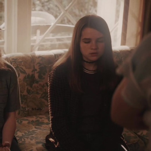 Coloring Tutorial for Video Star with Missy Cooper