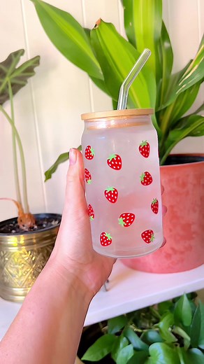 Replying to @Hayden Hamrick 🍓Thank you so much for your order Hayden!! 🥰❤️ Also! We are going to try to get to as many pack my order requests as possible but we had over 100 requests this weekend 😳 #canglass #forestcovehome #packingorders #smallbusiness #packagingorders #packanorderwithme #homedecorhaul #halloween #strawberryaesthetics