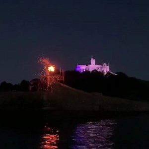 The Jubilee beacon at St Michael's Mount this evening. Congratulations on 70 incredible years, Your Majesty. 🇬🇧 🎥 Josh Sedgeman #jubileebeacons #beacon #jubilee #stmichaelsmount #cornwall #Queen | St. Michael's Mount