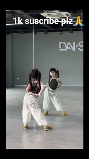 Korean Girl Mirror Dance 😍 | Trending Cute Dance Moves #shorts #dancevideo