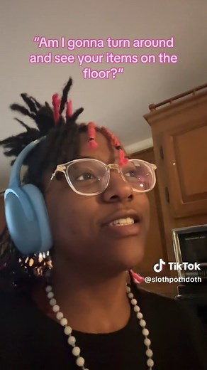 Minecraft Gameplay with Friends: Funny Moments and Confusion Ensues