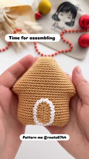 My best processing time is assembling… My best gingerbread set of last year!!! Pattern is available in my Etsy shop:https://rnata.etsy.com, website:Rnata.com #rnata #craft #amigurumi #crochetdoll #crochettoys #crochetaddicted #christmas #gingerbread #gingerbreadhouse #gingerbreadcookies #gingerbreadmen #christmastime #christmasgiftideas #christmaspresents | RNata