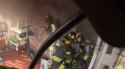 Blue Collar Firemen® on Instagram: "Keyport (NJ) 2nd Alarm 🔔🔔 #BlueCollarFiremen @keyportfiredepartment"