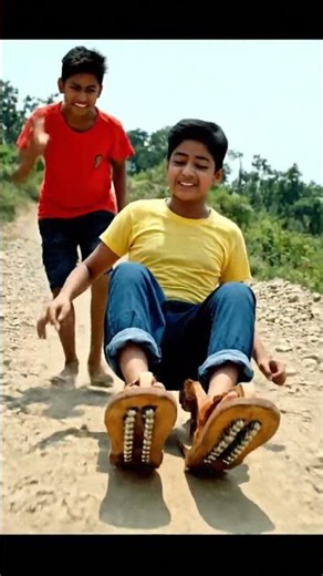 বিয়ারিং জুতো! 👟🛼|#shorts #funny #comedy #TheCrackShow#viral