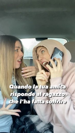 T W I N S I S T E R S🌈 on Instagram: "Tagga la tua amica sottona 🙈 #sottona #gemelle #amiche"