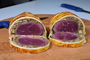 Beef Wellington Recipe Biftek u lisnatom tijestu | Sašina kuhinja