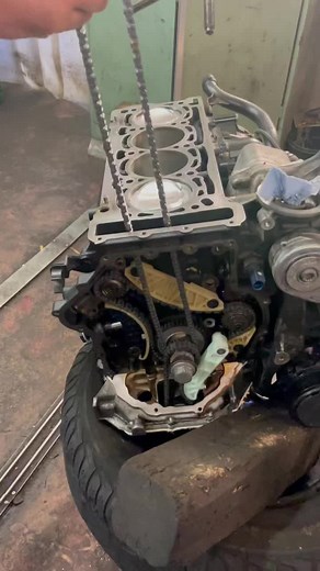 Car Engine Assembly and Disassembly Process