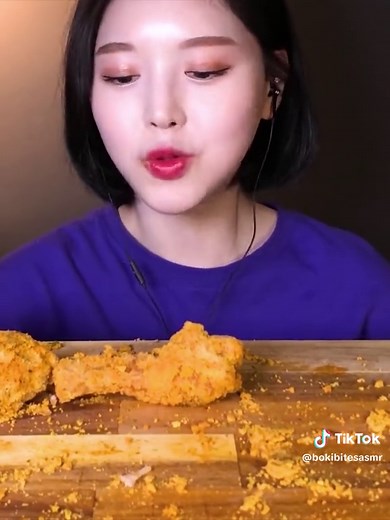 Korean Fried Chicken Mukbang with Boki: Crunchy ASMR Eating Show