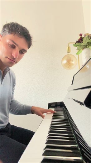 Boogie-Woogie Piano Performance