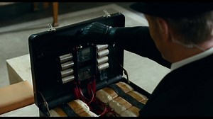 Wonder Woman est une badass ! Découvrez un extrait exclusif de Justice League, le film ! Le 15 novembre au cinéma 🎬 | Le Journal du Geek