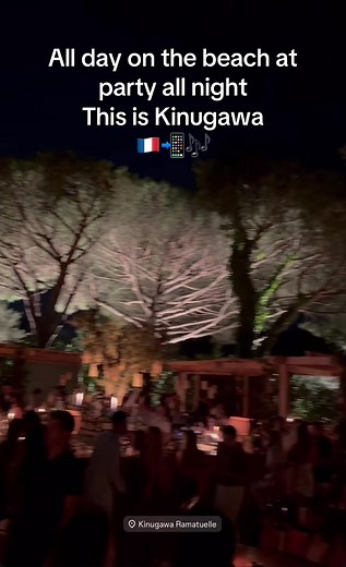 Réservez Votre Table VIP à St. Tropez - Concierge Luxe