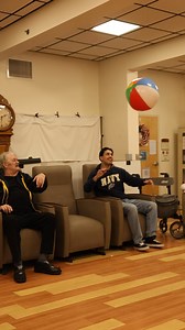 During a namesake visit to Mount Kearsarge, Sailors from USS Kearsarge connected with veterans, local communities, and future generations. Namesake visits strengthen the bond between the ship and the people and places it represents, reinforcing why we serve and who we serve. #NamesakeVisit #CommunityConnection #ForgedByTheSea #USNavy 🎥: MCSA McDaniel | USS KEARSARGE (LHD 3)