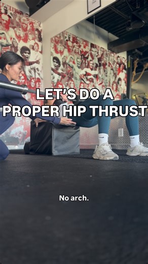 Des on Instagram: "Most people do hip thrusts… Very few do them right. This is what proper setup + cueing looks like⚠️‼️ Still not feeling it in your glutes? Form is your issue, let me help you🫶🏼❤️ don’t be shy, shoot me a message 💪🏻 #ProperForm #GluteActivation #HipThrusts #QueensFitness #NYCPersonalTrainer"