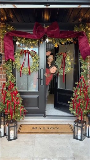 Come on in! ☺️ #cozychristmas #christmasdecor #decoratewithme
