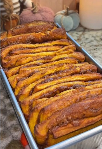 Delicious Pumpkin Spice Pull Apart Bread Recipe