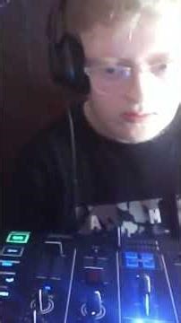 You’ve NEVER Seen DJ Mixing Like This Before 🤯🎚️