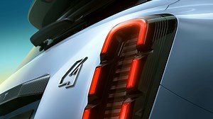 Renault gives us our first taste of the 4 E-Tech