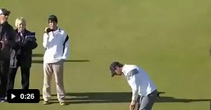 Michael Phelps with the longest televised putt ever at 160 feet. Yes. Michael Phelps. - Video