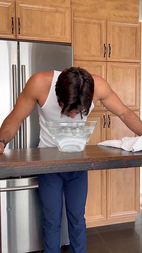 Pre-Cold Shower Hack: Face Dunk for Clear Skin