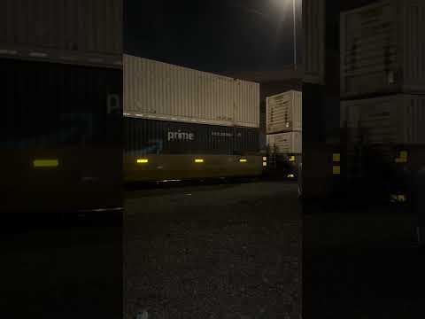 BNSF 1667 In HD (switching at the docks)