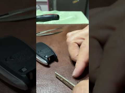 How to replace a Subaru Forester key battery or Subaru key fob battery